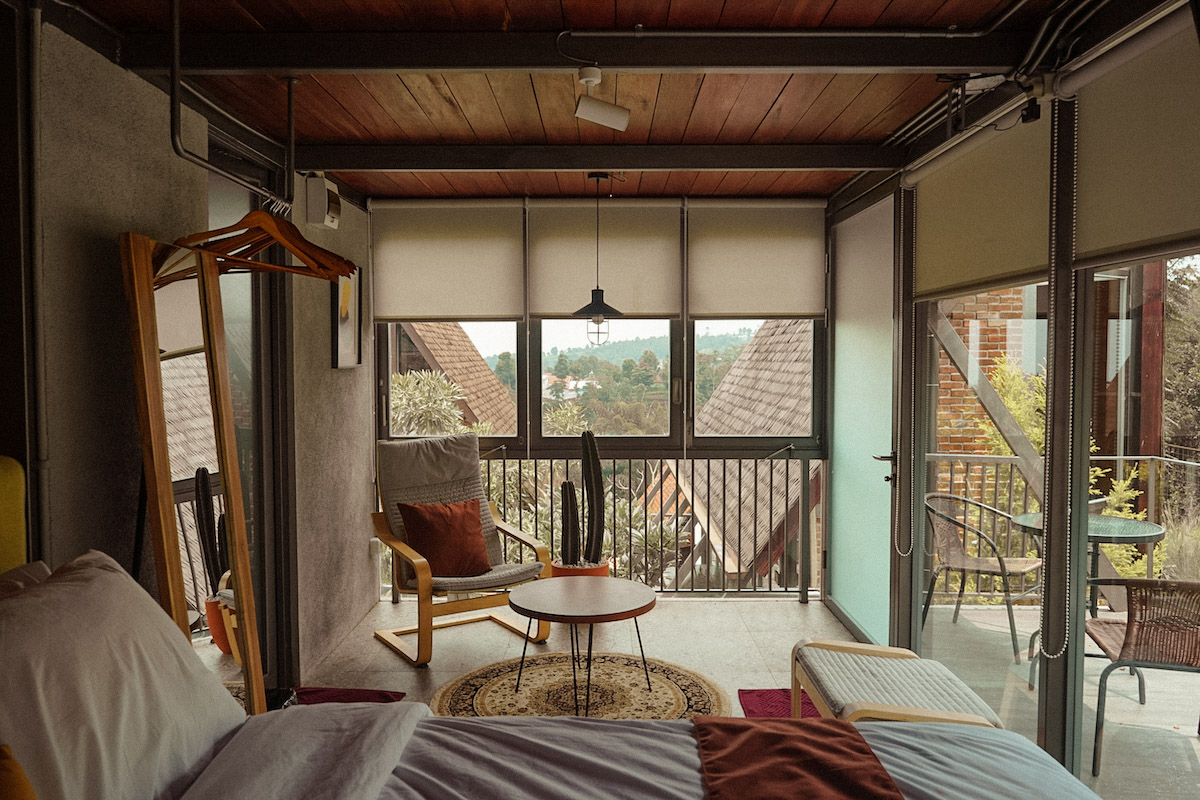 15 AirBNB Bandung Untuk Instagramable Staycation! - Travel & Wander ...